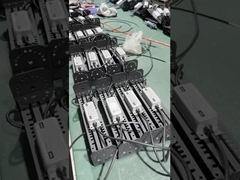 ไฟถนน LED ประสิทธิภาพสูง ติดตั้งบนเสา หล่อขึ้นรูปด้วยอลูมิเนียม