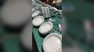 ดู IP65 กันน้ำประหยัดพลังงาน LED ไฟป้องกันการระเบิด 50W-300W สำหรับการสาธิตสถานที่อันตราย