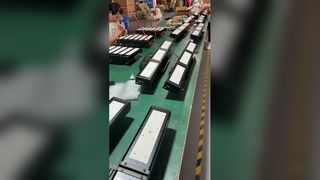 ไฟสนามกีฬา LED MeanWell ELG 250W พร้อมประสิทธิภาพ 130lm/w และระดับการกันน้ำ IP65 สำหรับกลางแจ้ง