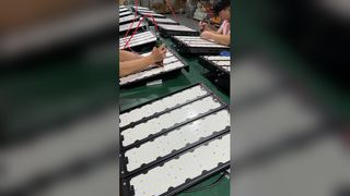 ชม: ไฟ LED โครงสร้างอะลูมิเนียม - สร้างมาเพื่อให้ใช้งานกลางแจ้งได้ยาวนาน