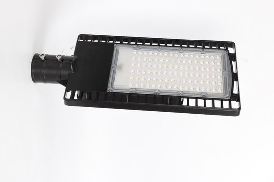 IP65 กันน้ํา อลูมิเนียม LED Street Light มัดเหลือง มีอายุ 50,000 ชั่วโมง