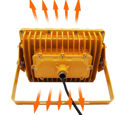 ติดตั้งง่าย โคมไฟกันระเบิด IP66 พร้อมช่วงกำลังไฟ 50W-200W สำหรับพื้นที่อันตราย