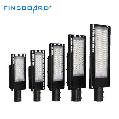 ไฟถนน LED กันน้ำ IP66 พร้อมประสิทธิภาพ 120 lm/W และตัวเรือนอะลูมิเนียมหล่อขึ้นรูป