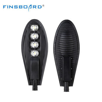 ไฟถนน LED กันน้ำ IP66 อุณหภูมิสี 3000K-6500K ประสิทธิภาพ 120 lm/W
