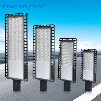 ประหยัดพลังงาน IP66 กันน้ํา LED Street Light ด้วย 50W-200W วัตต์สําหรับการสว่างทางหลวงกลางแจ้ง