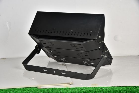 ไฟสนามกีฬา LED แบบติดตั้งบนตัวยึด 750W พร้อมระดับการกันน้ำ IP67 และอายุการใช้งาน 50,000 ชั่วโมง สำหรับสนามเบสบอลและสนามกีฬา