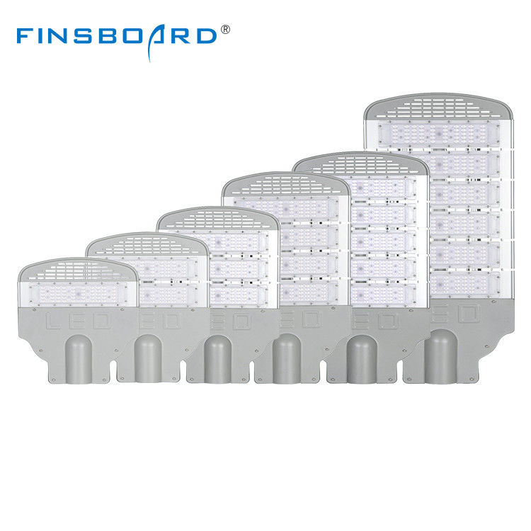 ไฟถนน LED กันน้ำ IP65 เลนส์ PC อะลูมิเนียมอัลลอยด์ ประสิทธิภาพ 130-140lm/w สำหรับใช้งานกลางแจ้ง