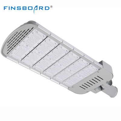 แรงและทนทาน Anti UV กลางแจ้ง LED Street Light IP65 SMD3030