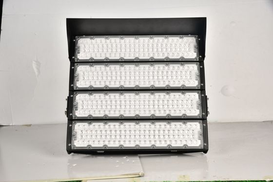 IP65 กันน้ํา LED ไฟม้าสูง มีอายุการใช้งาน 50,000 ชั่วโมง และมุมรังสีปรับได้สําหรับสนามกีฬา
